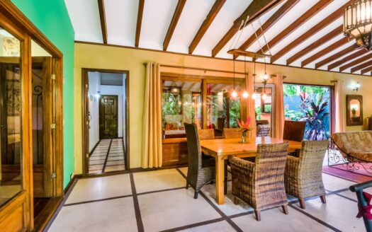 Villa Flores