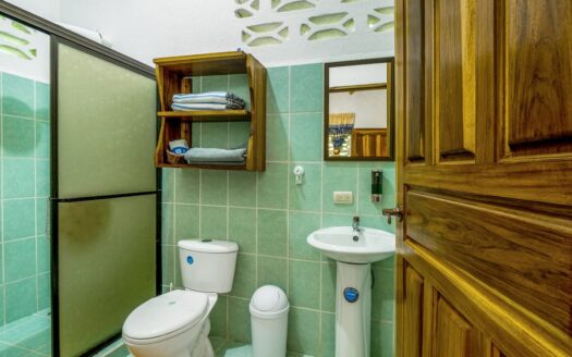 Popular Hotel 3 Minute Walk to the Beach