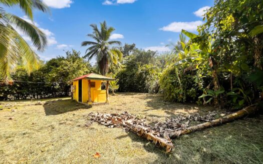 Delightful 2-Bedroom Conveniently Located