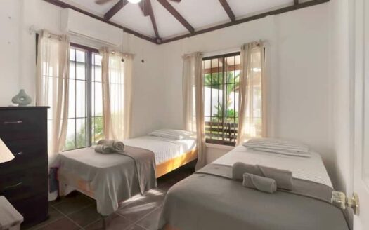 Casa Quixote – 3 Bed, with AC, Steps to Town