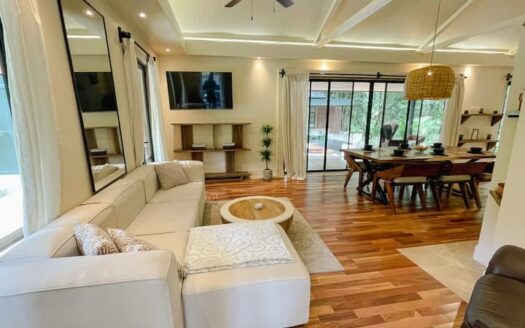 5-Star LUXE: The Oasis