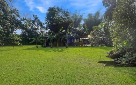 Paradise Found in Los Cielos