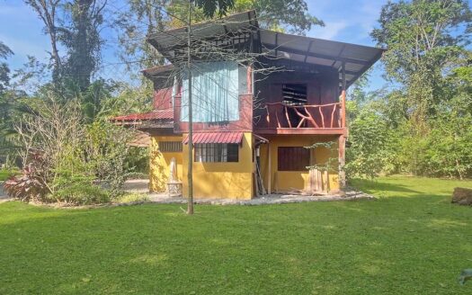 Paradise Found in Los Cielos