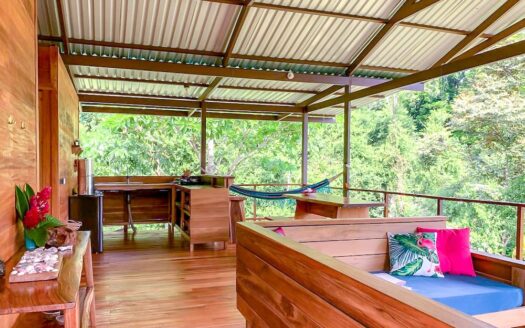 Paraiso Lake House