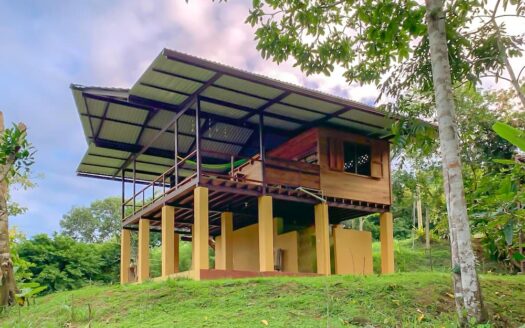 Paraiso Lake House