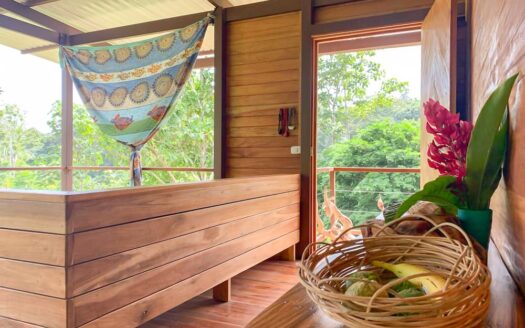 Paraiso Lake House