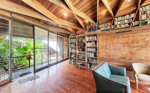Casa Kike – Beachfront Property Cahuita