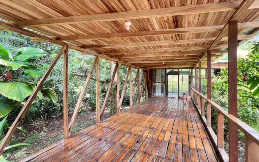 Casa Kike – Beachfront Property Cahuita