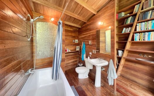 Casa Kike – Beachfront Property Cahuita