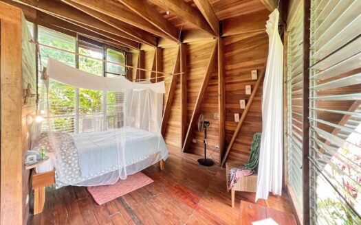 Casa Kike – Beachfront Property Cahuita