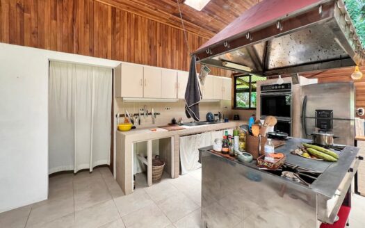Casa Kike – Beachfront Property Cahuita
