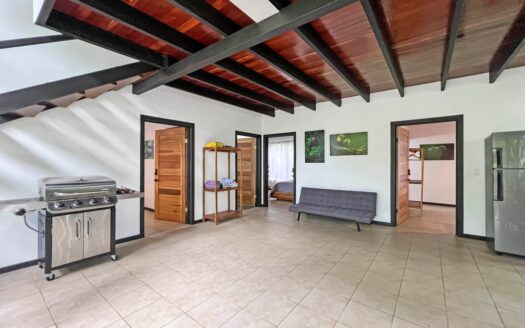 Escondido Retreat – Brand New Home Sleeping Up To 16