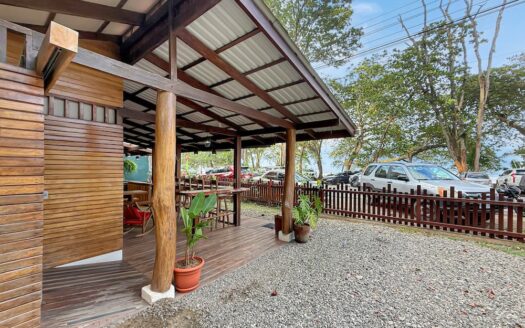 Sea Breeze Cocles – Home & Business Up For Sale!