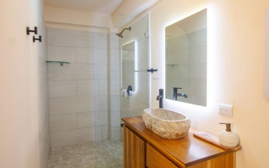 White Pearl – Whole Home – Sleeps 13