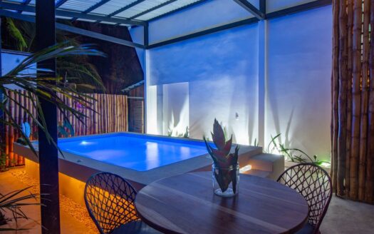 White Pearl – Casita 3